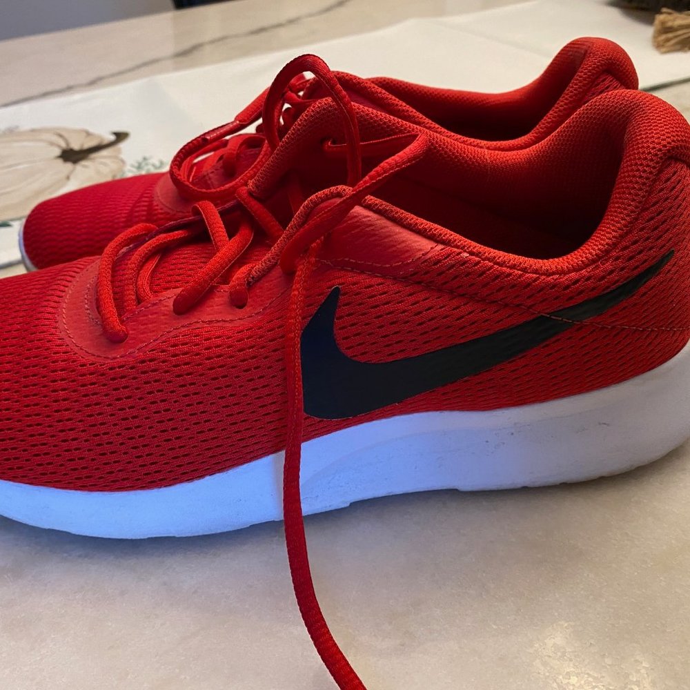 Men's Nikes
